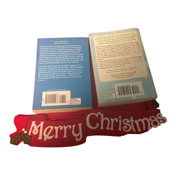 Christmas themed paperback novels lot of 2 - Picture 2 of 4